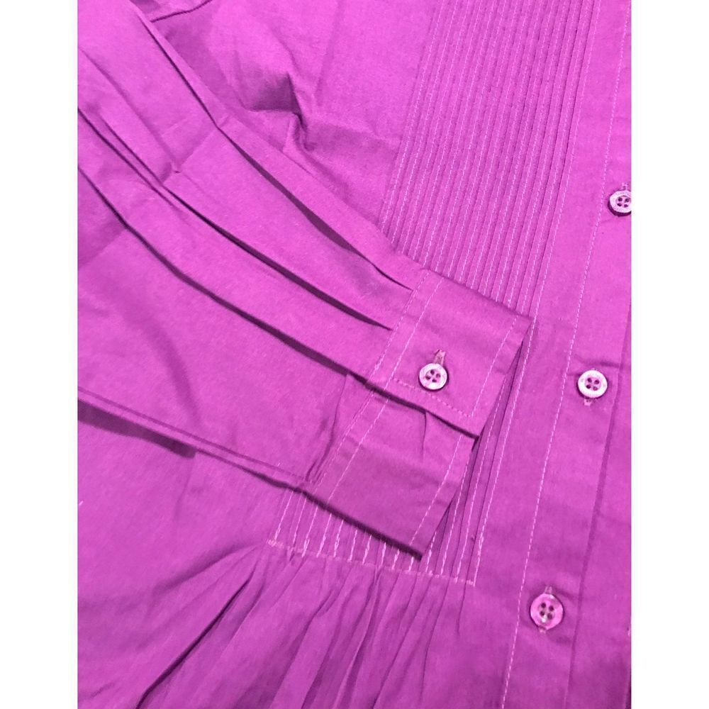 Woman within Button Front - Picture 6 of 7